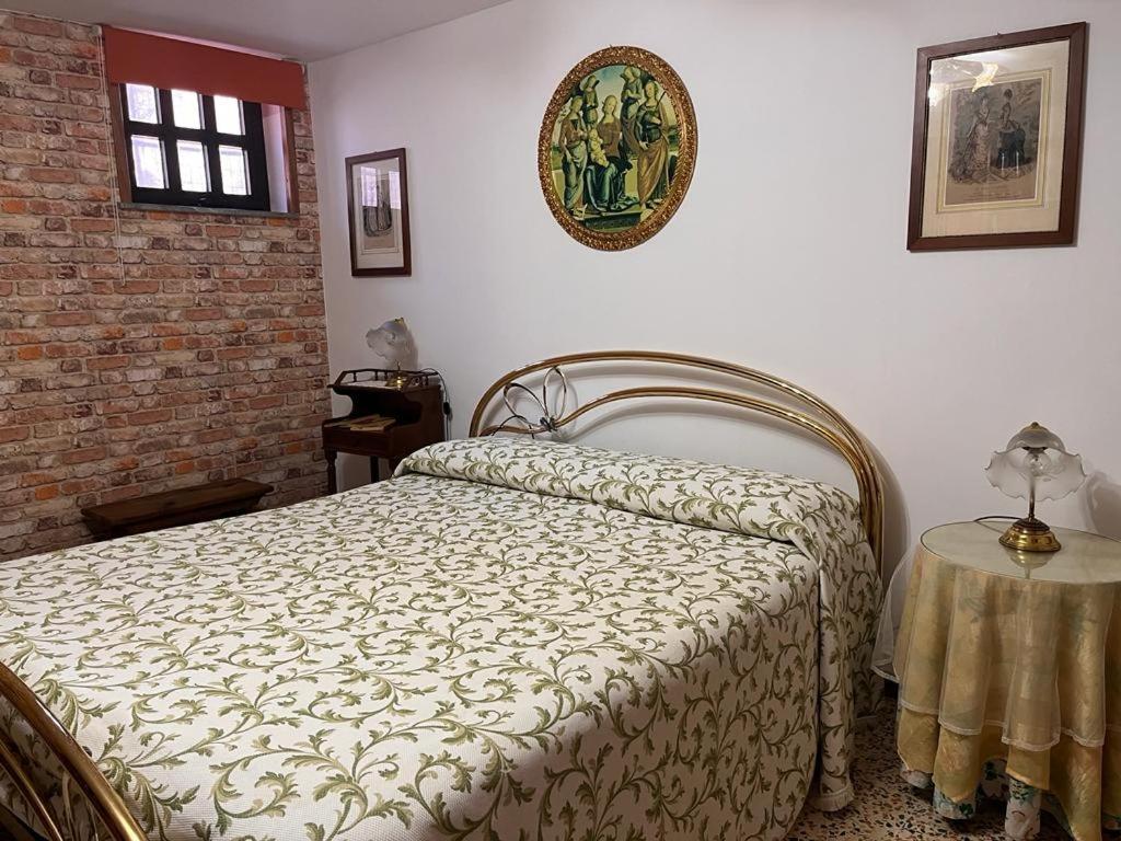 Hostal Casa Fra Gli Ulivi Di Giuseppe Sonnino Exterior foto